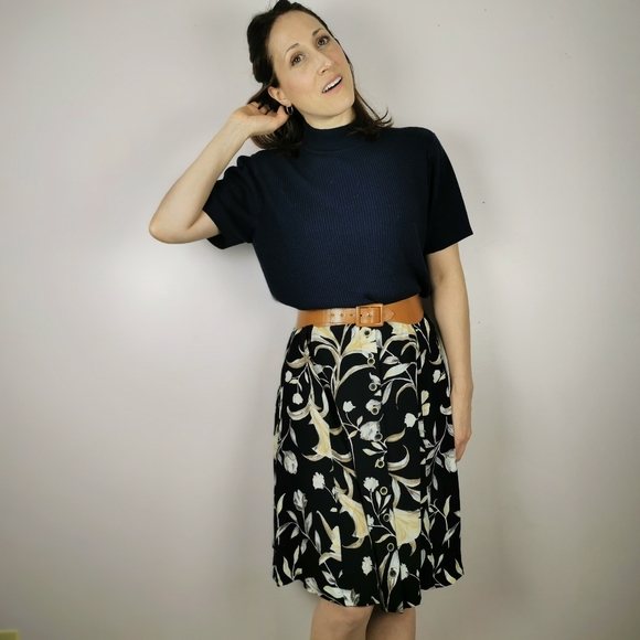 Large vintage Navy floral midi button-up skirt - Picture 8 of 8